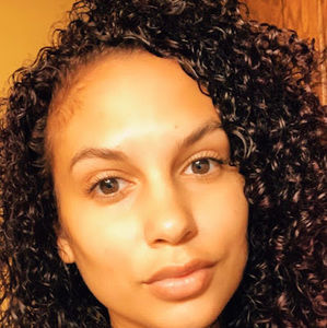 Meet your Posher, Briana